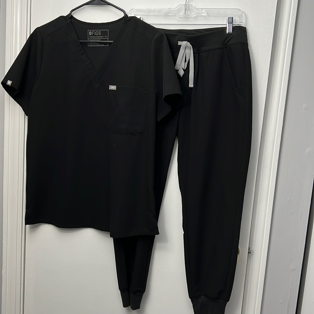 Figs black scrub set